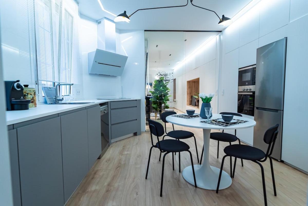 Lujoso Y Amplio Apartamento Con Parking Incluido León Exterior foto