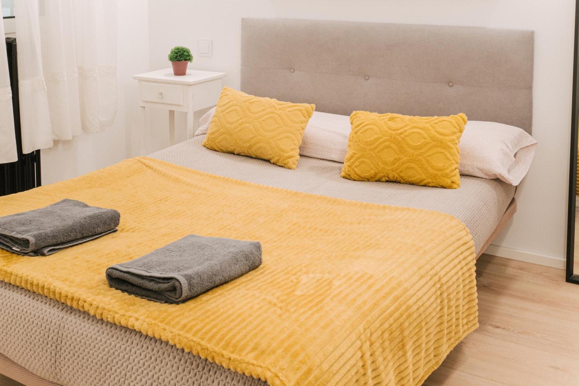 Lujoso Y Amplio Apartamento Con Parking Incluido León Exterior foto