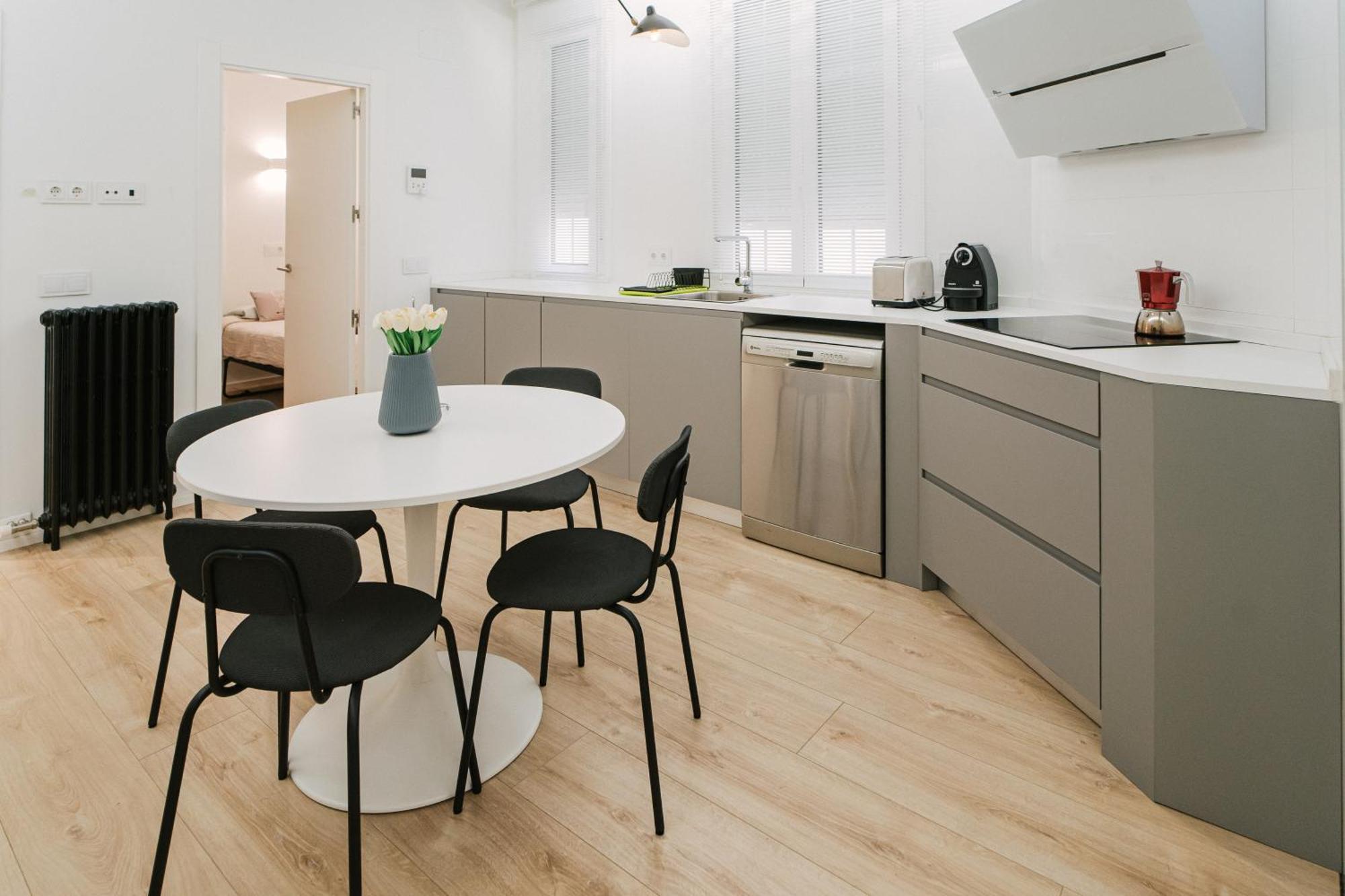 Lujoso Y Amplio Apartamento Con Parking Incluido León Exterior foto